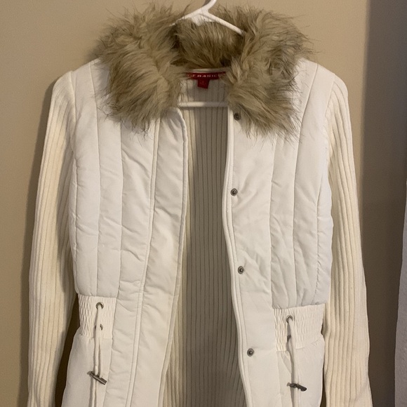 Vintage white jacket sweater sleeves with faux fur collar and front zipper - Picture 1 of 16